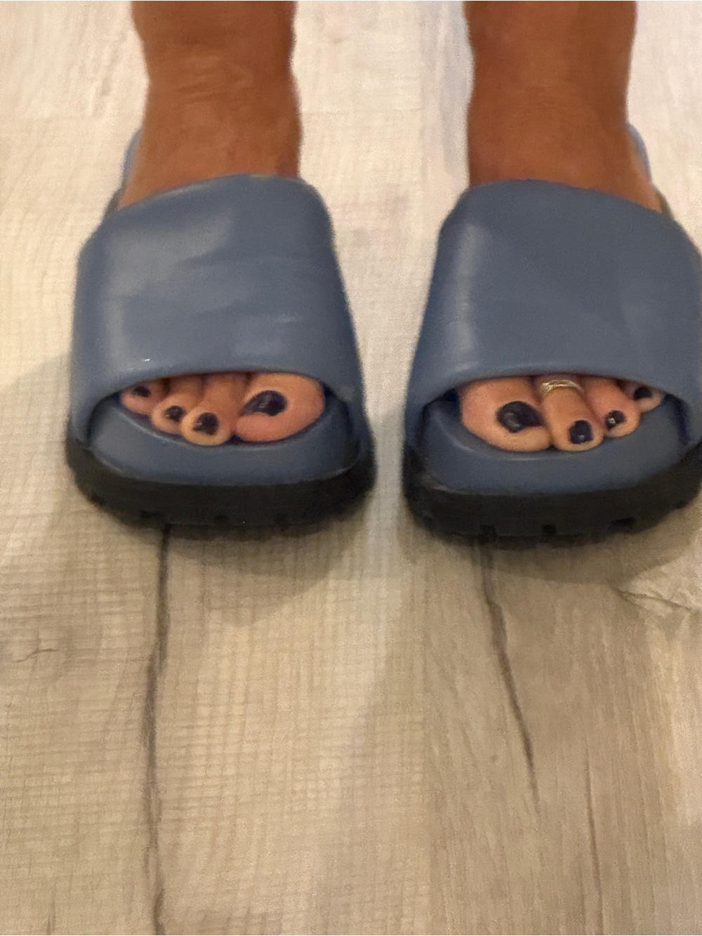 Women's Blue Slide Sandals with rubber lug outsole  worn once. - Picture 2 of 8